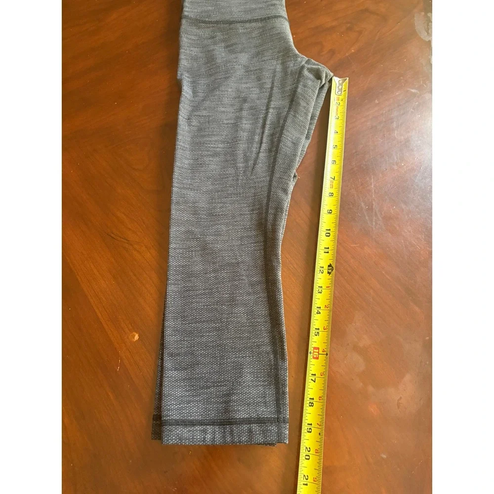 Lululemon High Rise Crop Leggings‎ Gray Black Space Dye Textured Yoga Pants 21in